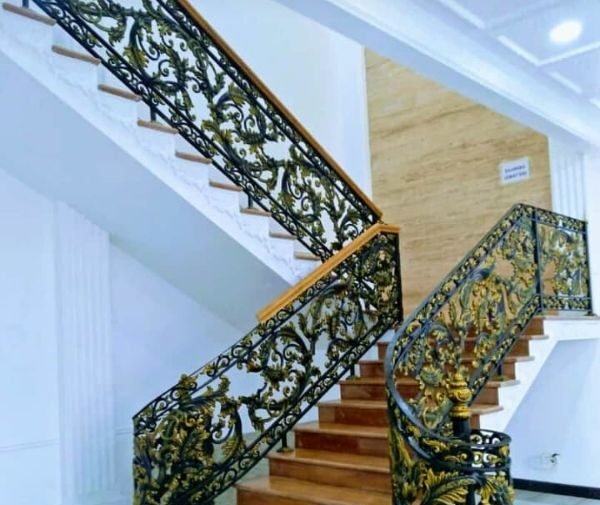 jual railing tangga, tralis murah, tangga klasik